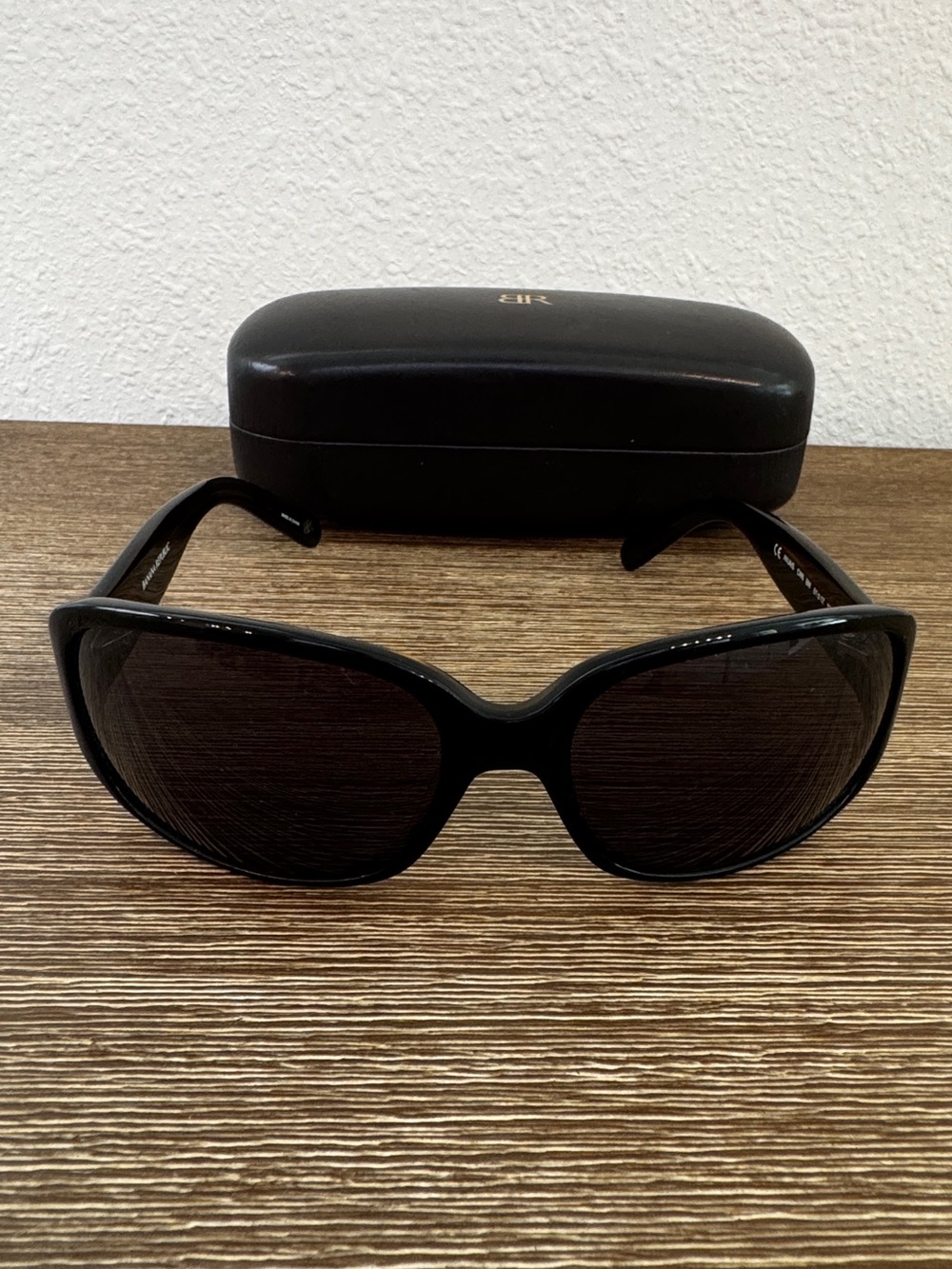 Banana Republic Women's Black Oversized Sunglasses